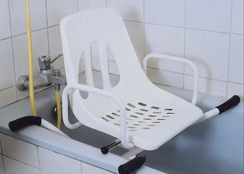кресло в ванну