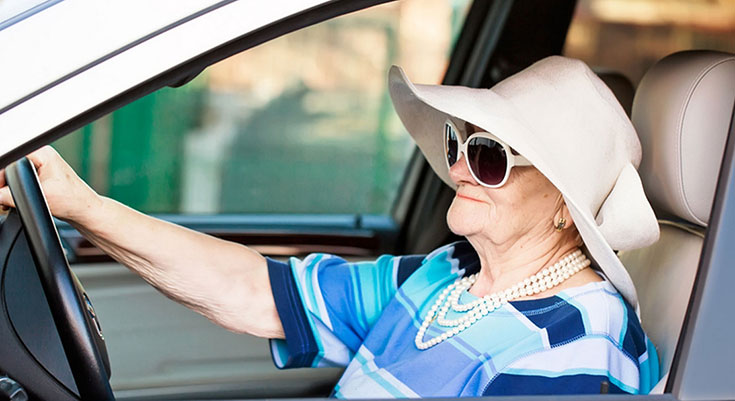 Может ли пенсионер работать водителем